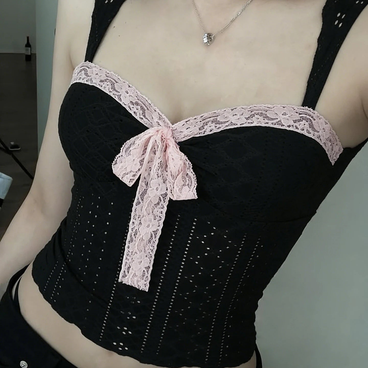 Summer New Y2K Streetwear Sexy Lace Textured Bow Ruffle Slim Fit Crop Cami Top Women Wholesale