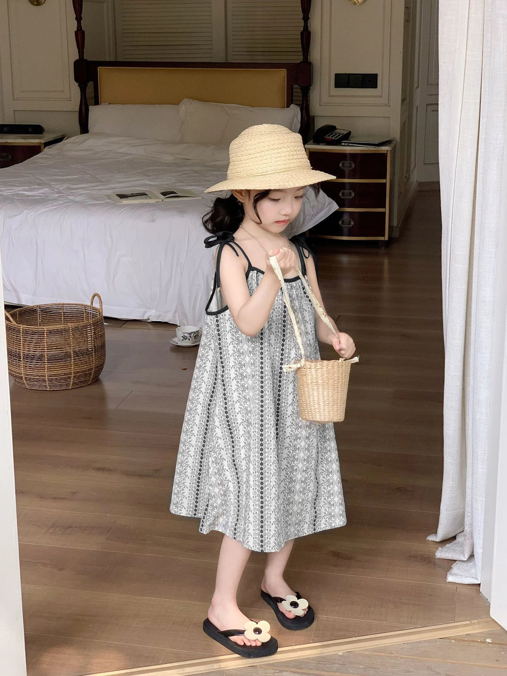 Bohemian printed style vacation dress For 1-9 Yrs Baby Girls 6.1 Children's Day Party Costumes Sleeveless loose beach Dress 2026
