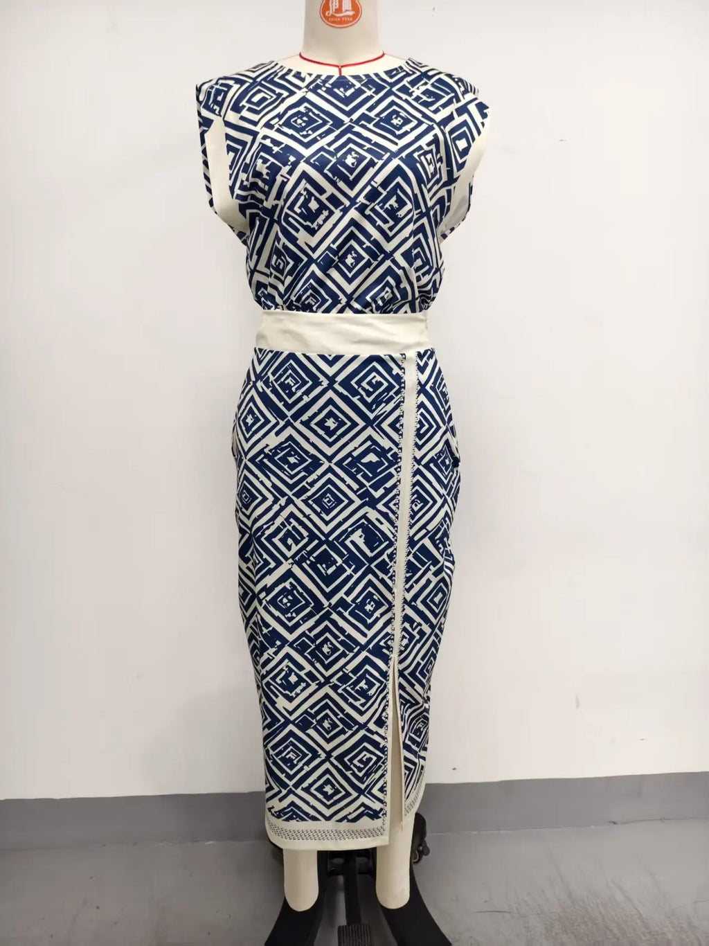 Women's Print Vest and Slim Skirt Two-Piece Set