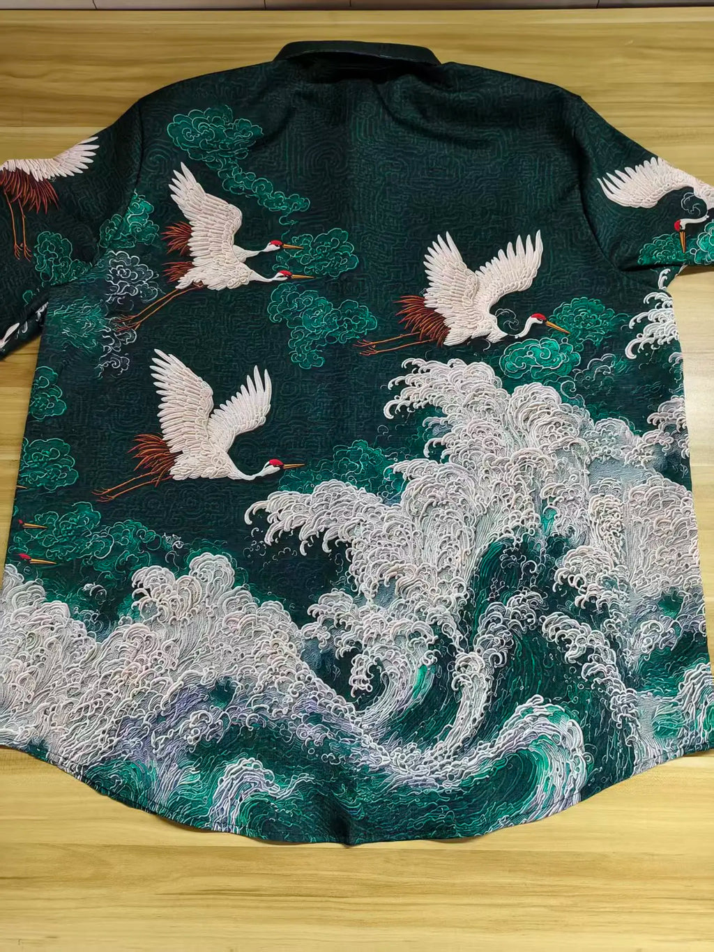 Men's Embossed Crane Print Short Sleeve Shirt