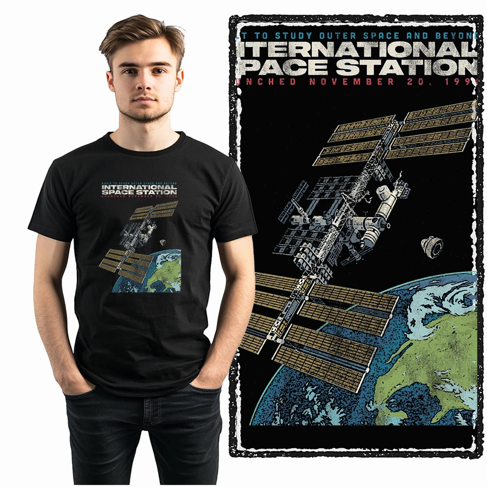 Men's Astronaut Moon Print Graphic T-Shirt